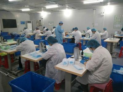 李傳萍深入縣口罩生產(chǎn)企業(yè)調(diào)研，助力市場健康發(fā)展